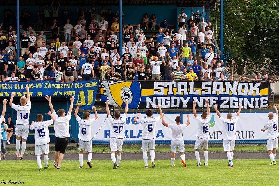 Stal Sanok cały czas ma sporą rzeszę fanów, którzy wierzą, że klub uda się odbudować (fot. Tomasz Sowa)