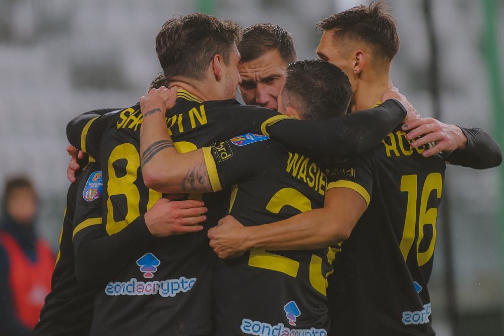 GKS Katowice pewnie wygrał w Niecieczy (fot. facebook.com/GKSKatowice)