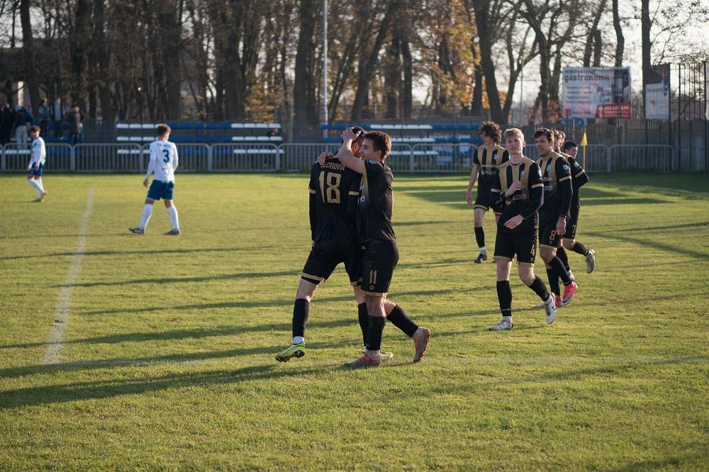 Głogovia górą w starciu ze Stalą II Mielec (Fot. Głogovia Głogów Małopolski/Facebook)