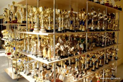 Trofea sportowe AMS  – sklep online Grawer