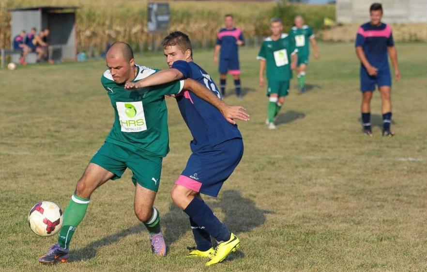 Granica Stubno (zielone stroje) wygrał 2-0 w Lubaczowie (fot. przemysl.naszemiasto.pl)