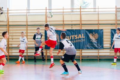 Dynovia, Stal Łańcut, Orlik Przemyśl oraz JKS Jarosław kolejnymi finalistami Młodzieżowych Mistrzostw Podkarpacia U-12 w futsalu