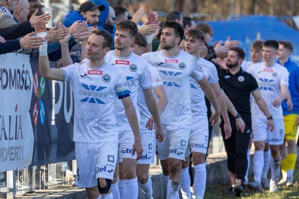 Transmisja meczu Hutnik Kraków - Podbeskidzie Bielsko-Biała, 14.03.2026 (fot. facebook.com/KSHutnik)