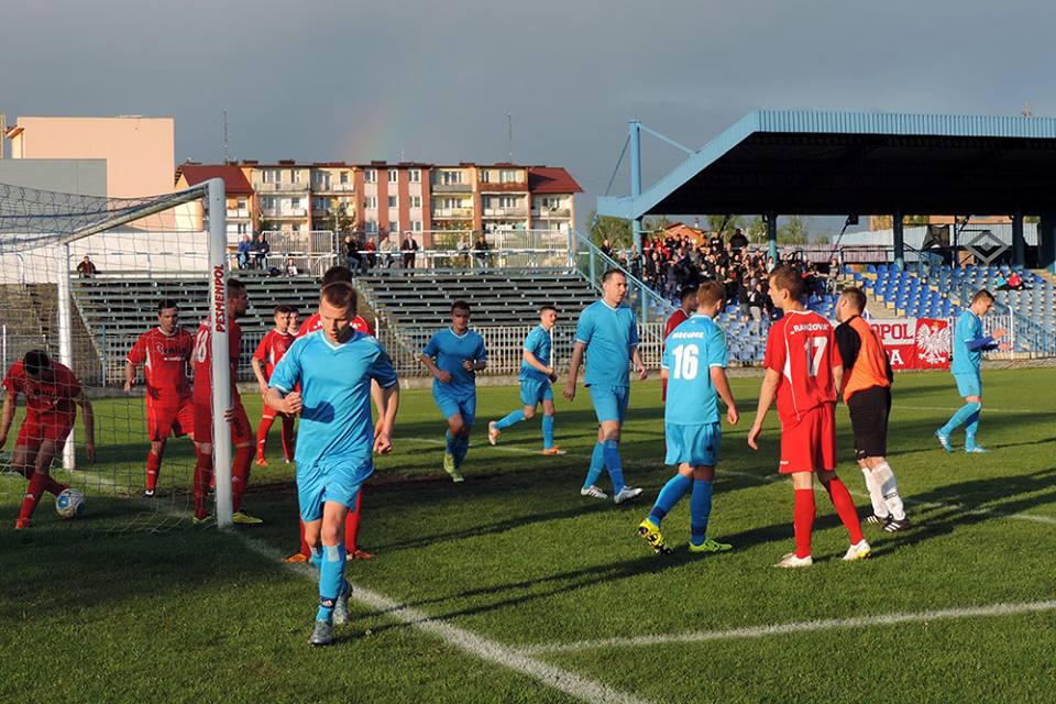 Adrian Brzostowski nie zwalnia tempa. W starciu z Raniżovią zdobył dla Igloopolu Dębica kolejne cztery gole (fot. igloopol.info)