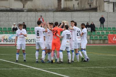 Piłkarze Igloopolu zapunktowali w meczu z wiceliderem (fot. https://www.facebook.com/igloopol.debica.oficjalny)