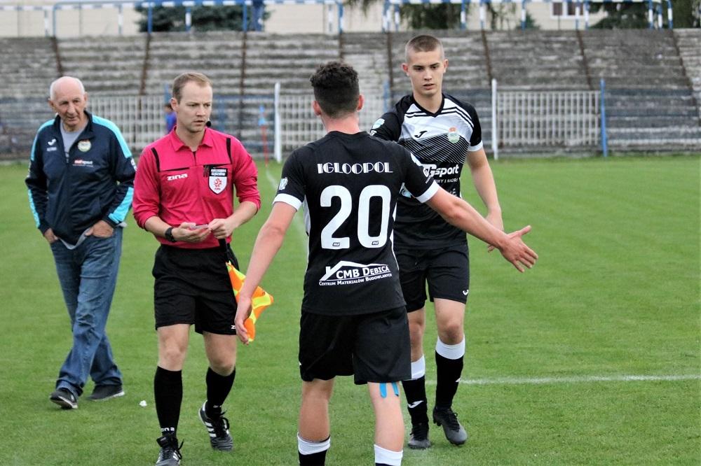 Igloopol Dębica wygrał 3-0 z Orłem Przeworsk. (fot. Łukasz Żyła)