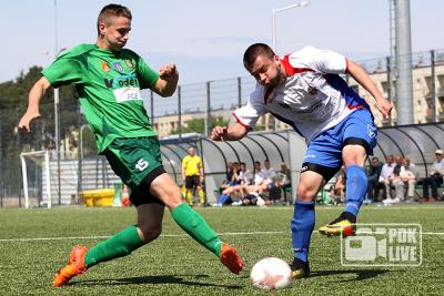 Rezerwy Stalówki (zielone stroje) nie dały szans Unii Nowa Sarzyna (fot. Radosław Kuśmierz)