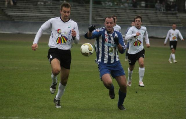 Ireneusz Gryboś (na zdjęciu z prawej) kiedyś strzelał bramki dla Stali Rzeszów (fot. stalrzeszow.pl)