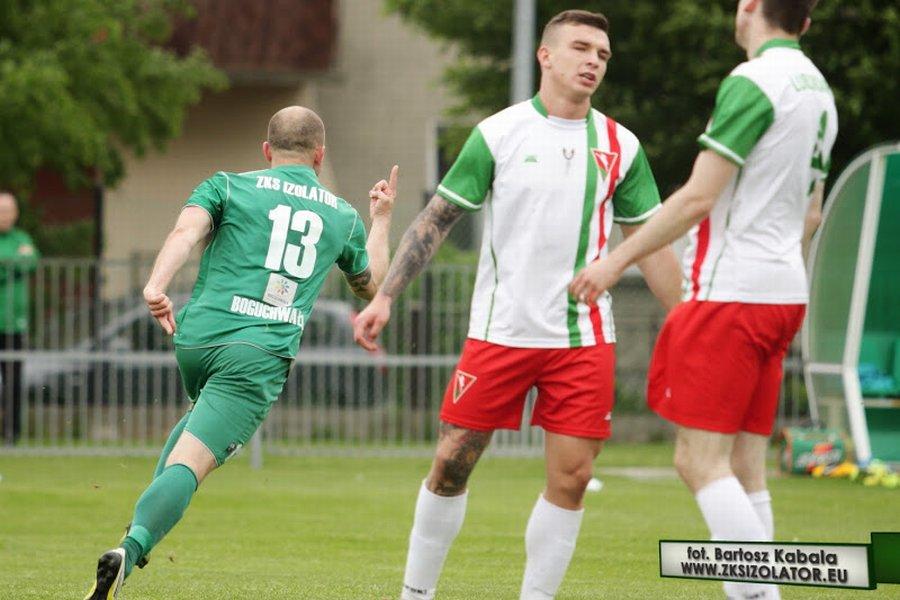 Krzystof Szymański (z lewej) w Lublinie gola nie zdobył, ale był bardzo aktywny (fot. Bartosz Kabala / zksizolator.eu / archiwum)