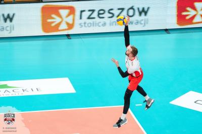 Siatkarz Asseco Resovii dołączył do pierwszoligowca