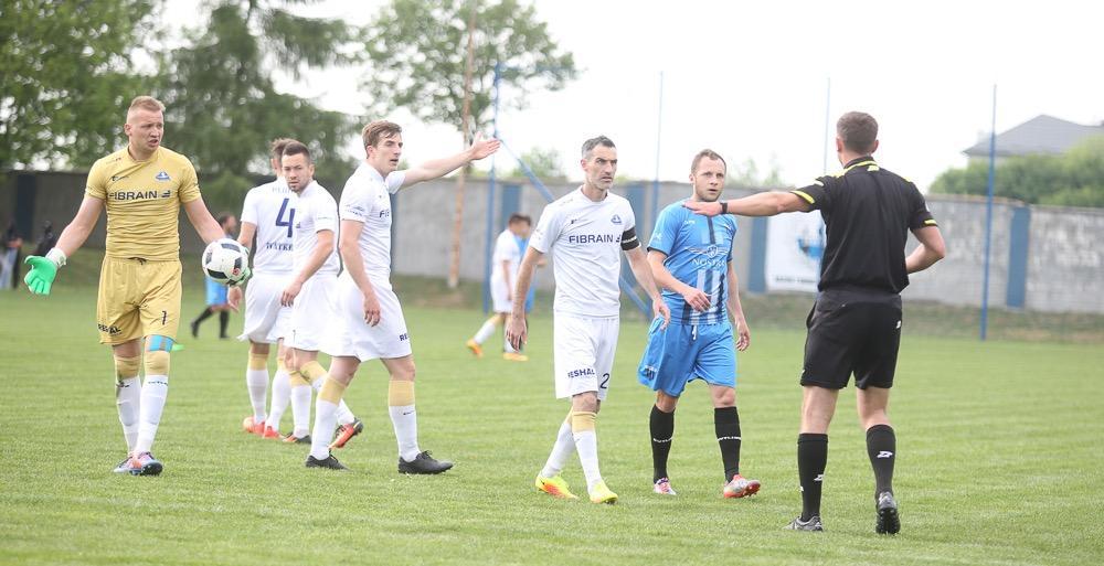 Stal Rzeszów wygrała z Wisłą Puławy. Zwycięstwo zadedykowali tragicznie zmarłemu Krystianowi Popieli (fot. Patryk Górecki)