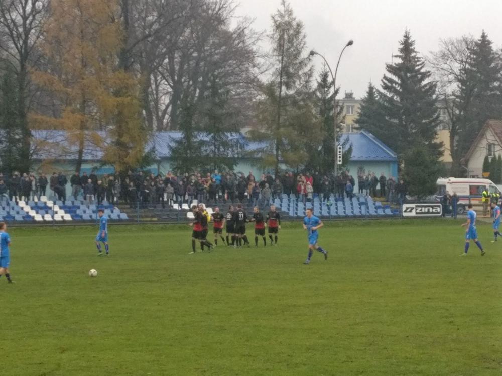 (fot.facebook.com/klub100jks)