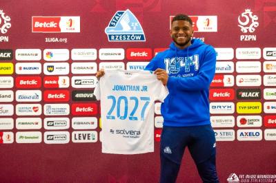 Jonathan Junior zostaje w Stali Rzeszów (fot. Miłosz Bieniaszewski / stalrzeszow.pl)