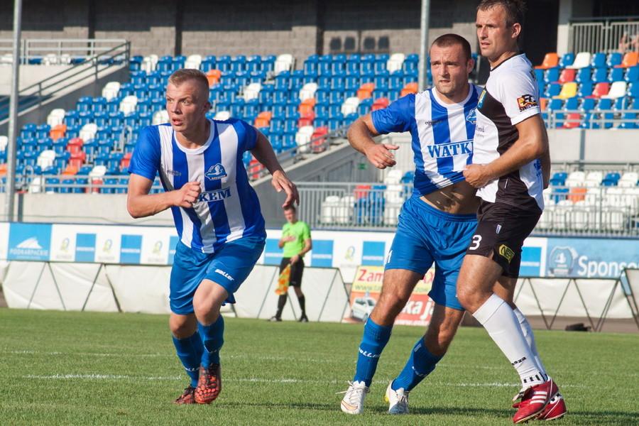Kacper Drelich (na zdjęciu z lewej) zostaje w Stali Rzeszów na kolejny sezon (fot. stalrzeszow.pl)