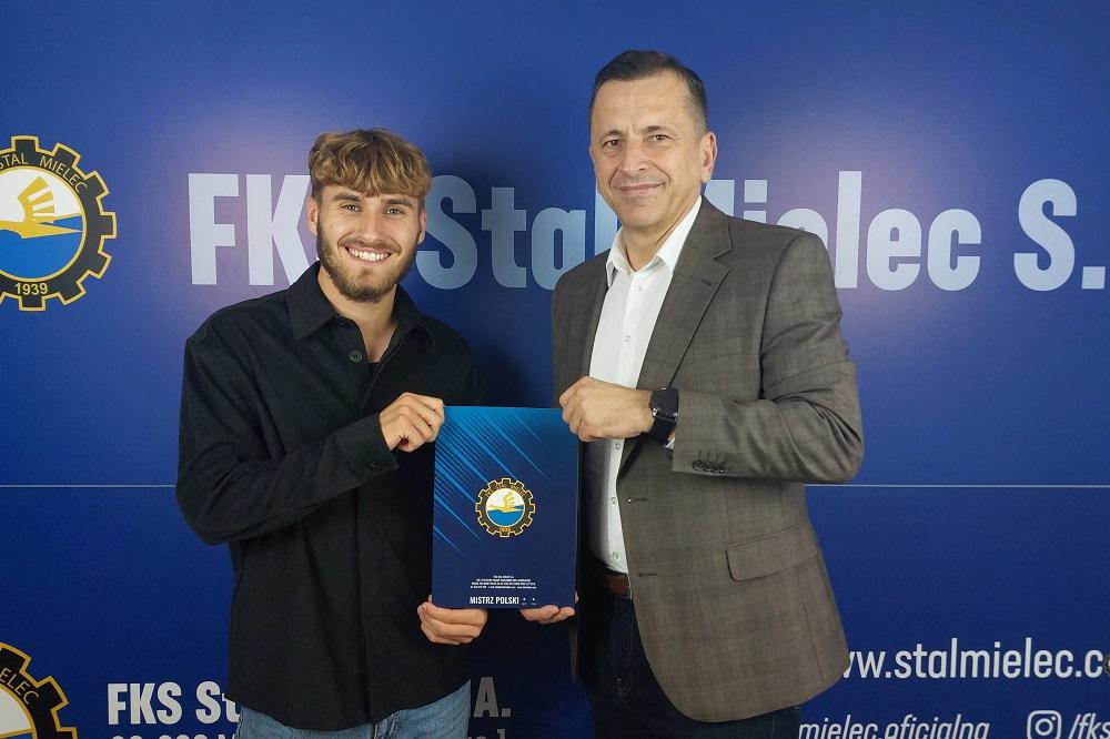 Kacper Sommerfeld został piłkarzem FKS Stali Mielec. (fot. Stal Mielec)