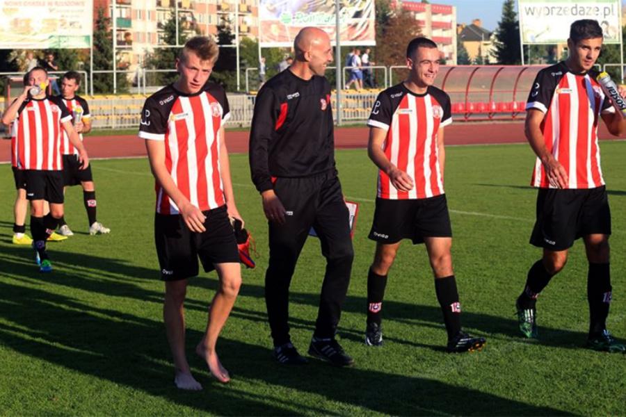Kamil Słoma na zdjęciu z lewej obok trenera Dariusza Jęczkowskiego.