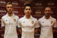 Piłkarze Karpat Krosno zaprezentowali nowe stroje