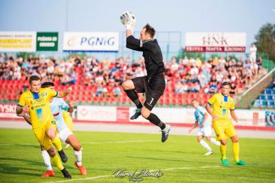 Ekoball Stal Sanok (żółte stroje) nie miał problemów z ograniem Rzemieślnika Pilzno (fot. archiwum)