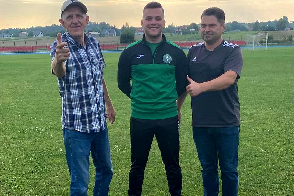 Kazmierz Kozicki (po lewej) chce kiedyś wprowadzić 'Czelsi' do 4 ligi podkarpackiej! (LKS Czeluśnica)