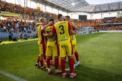 Korona Kielce rozbiła Lechię Gdańsk i goni lidera [SKRÓT MECZU]