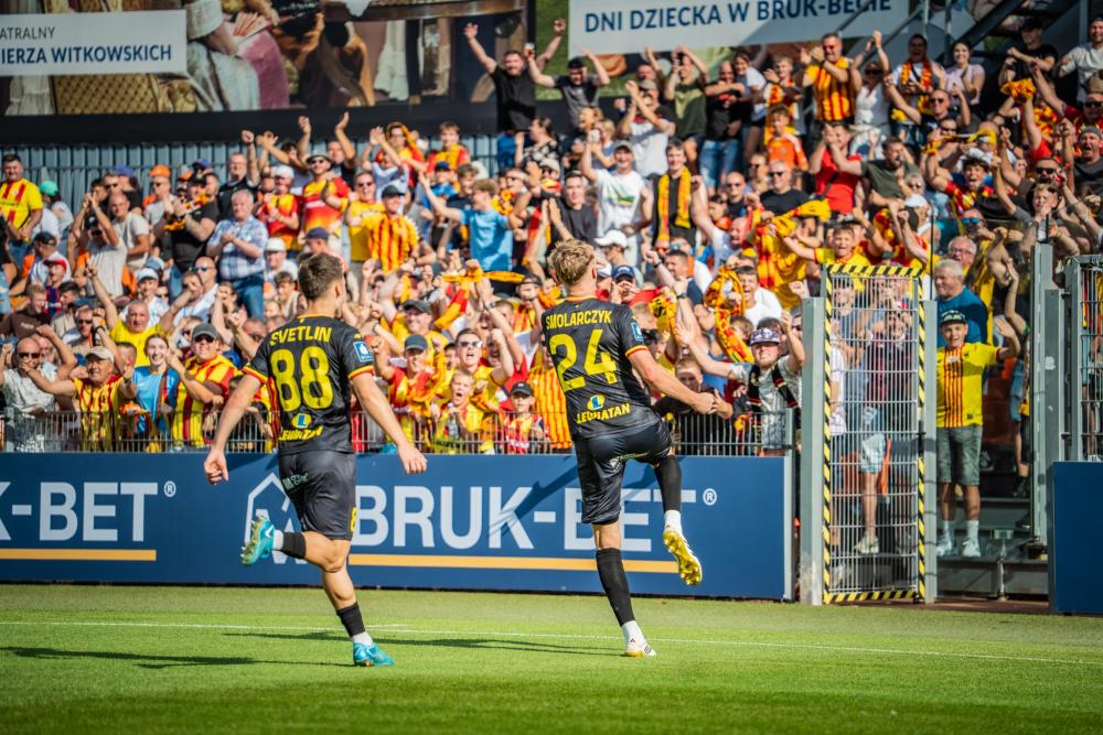 Piłkarze Korony Kielce wygrali trzeci raz z rzędu (fot. facebook.com/korona.kielce.oficjalna)