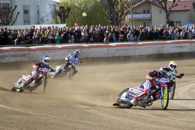 Mocne rozpoczęcie sezonu! Wilki Krosno pokonały Wandę Kraków!