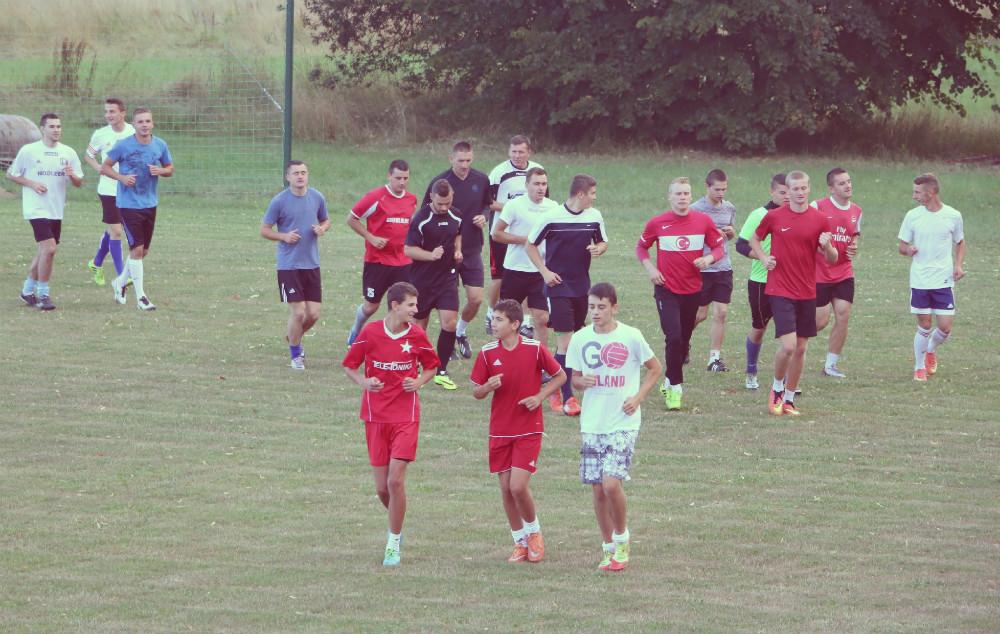 Piłkarze KS Wiązownica kilka dni temu rozpoczęli treningi (fot. Natalia Styś)