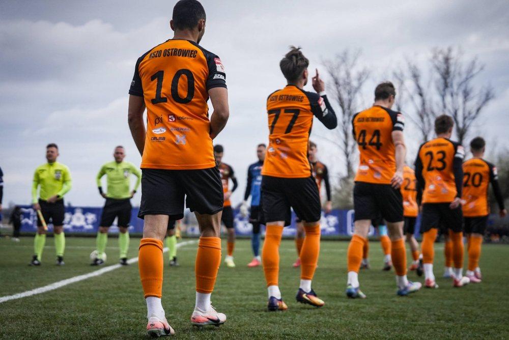 Transmisja meczu KSZO Ostrowiec Świętokrzyski - Korona II Kielce, 11.04.2026 (fot. facebook.com/kszo1929)