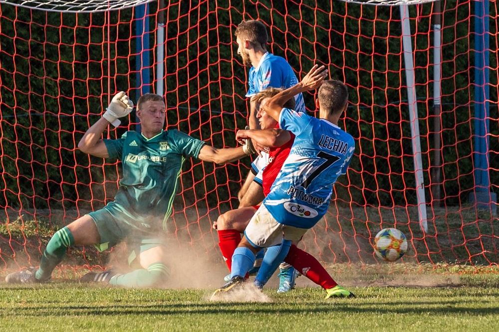 Lechia Sędziszów Małopolski sięgnęła po trzy punkty w meczu ze Stalą II Rzeszów. (fot. Lechia)