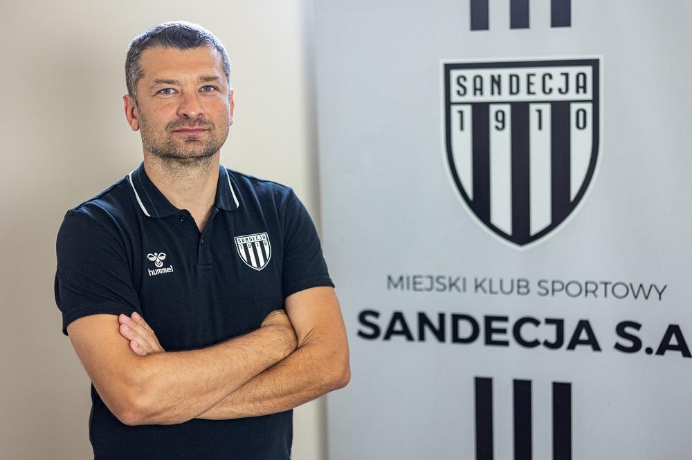 Łukasz Mierzejewski nowym szkoleniowcem Sandecji Nowy Sącz! (fot. Sandecja)