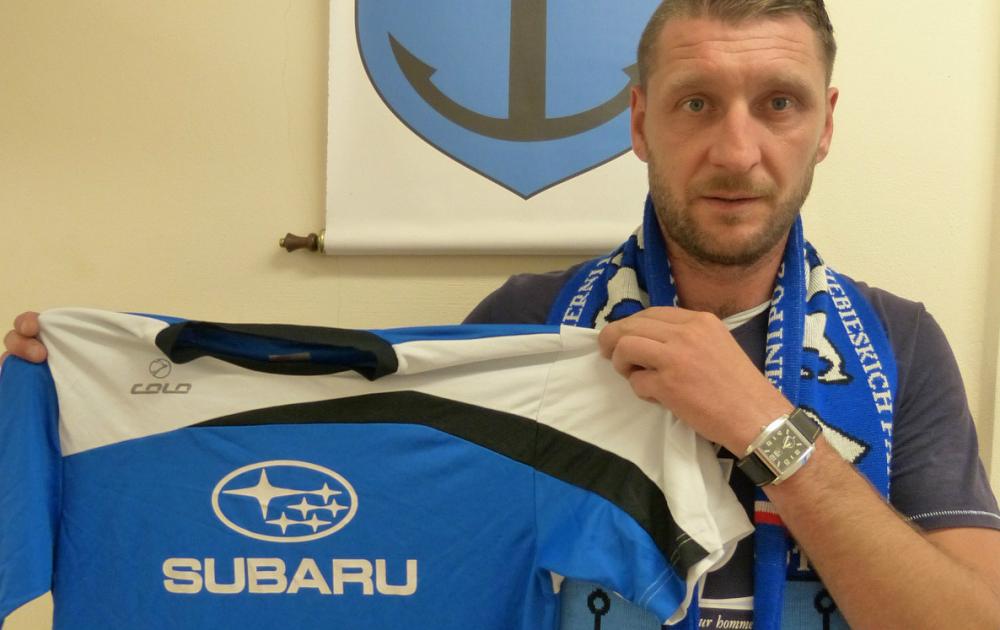 Łukasz Zych podpisał umowę z Kotwicą Korczyna (fot. Paweł Wajda / korczyna24.pl)