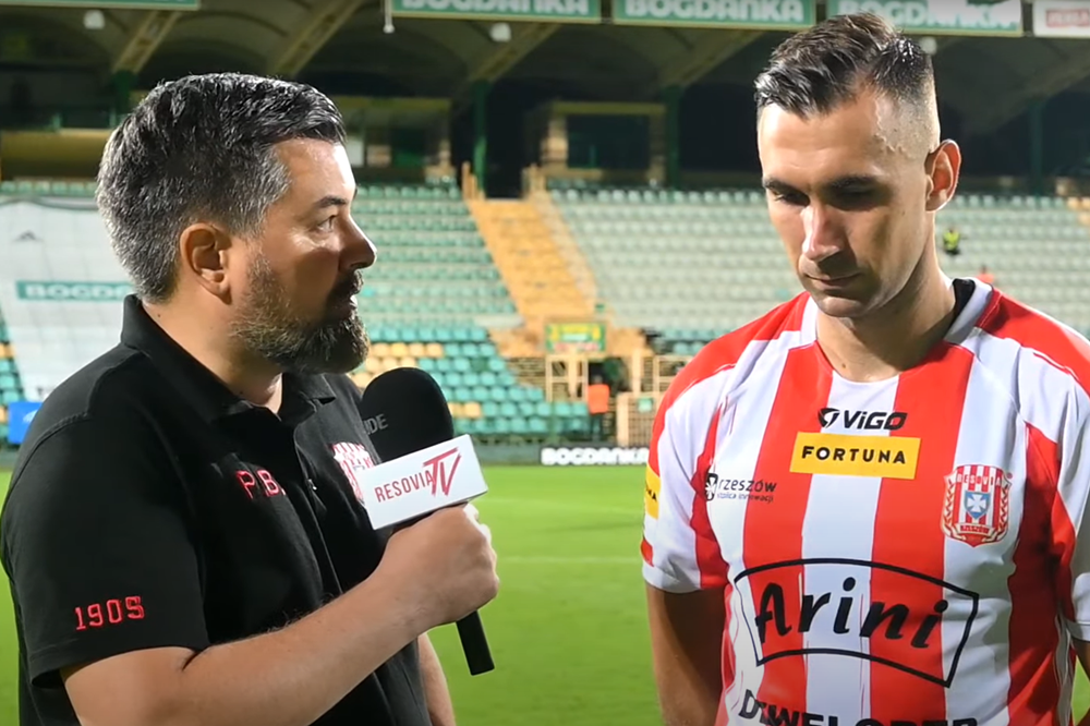 Pomocnik Resovii cieszy się z powrotu do treningów. Fot. Resovia TV