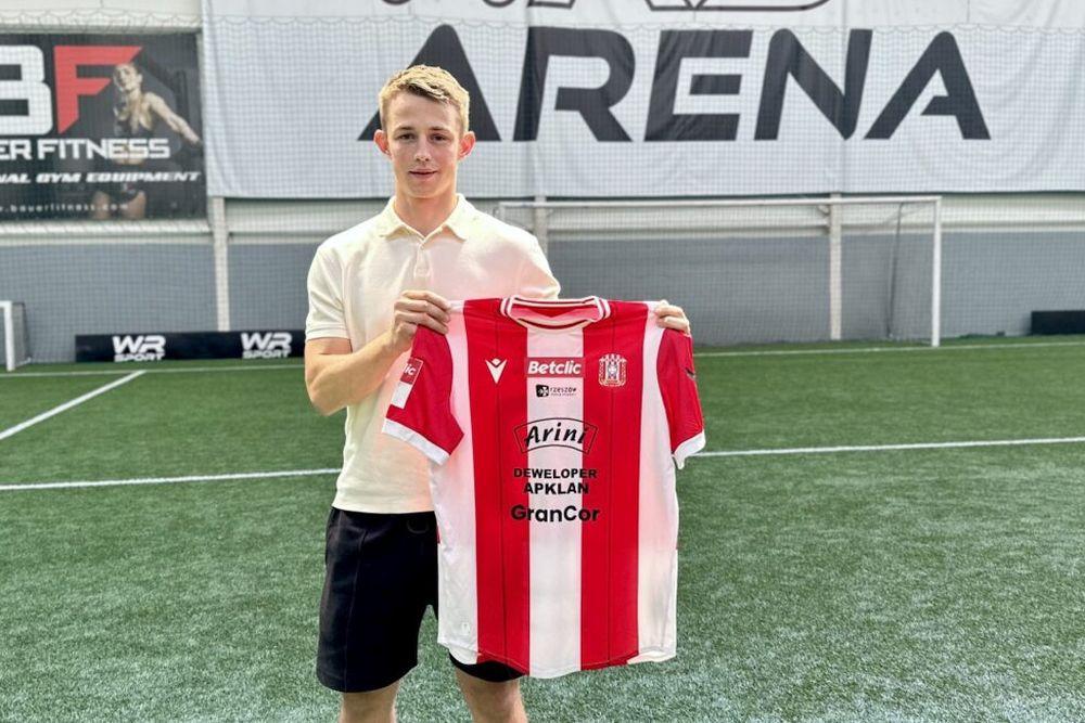 Mateusz Geniec oficjalnie nowym piłkarzem Resovii (fot. P. Golonka/ Resovia)