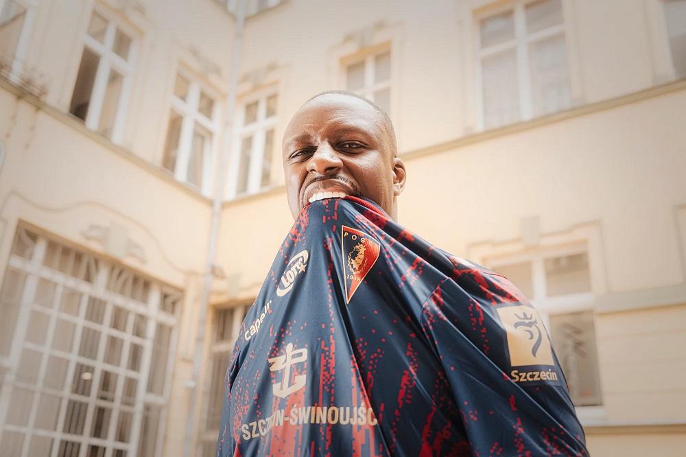 Benjamin Mendy oficjalnie piłkarzem Pogoni Szczecin! (fot. Pogoń Szczecin)