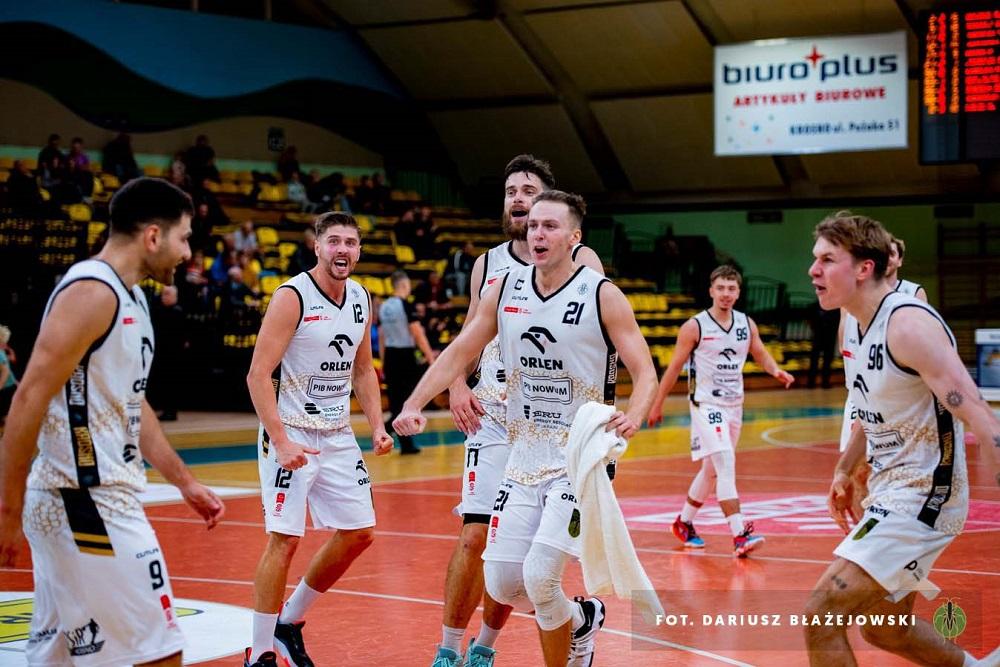Miasto Szkła Krosno zostało liderem 1 ligi koszykówki! (fot. Miasto Szkła Krosno)