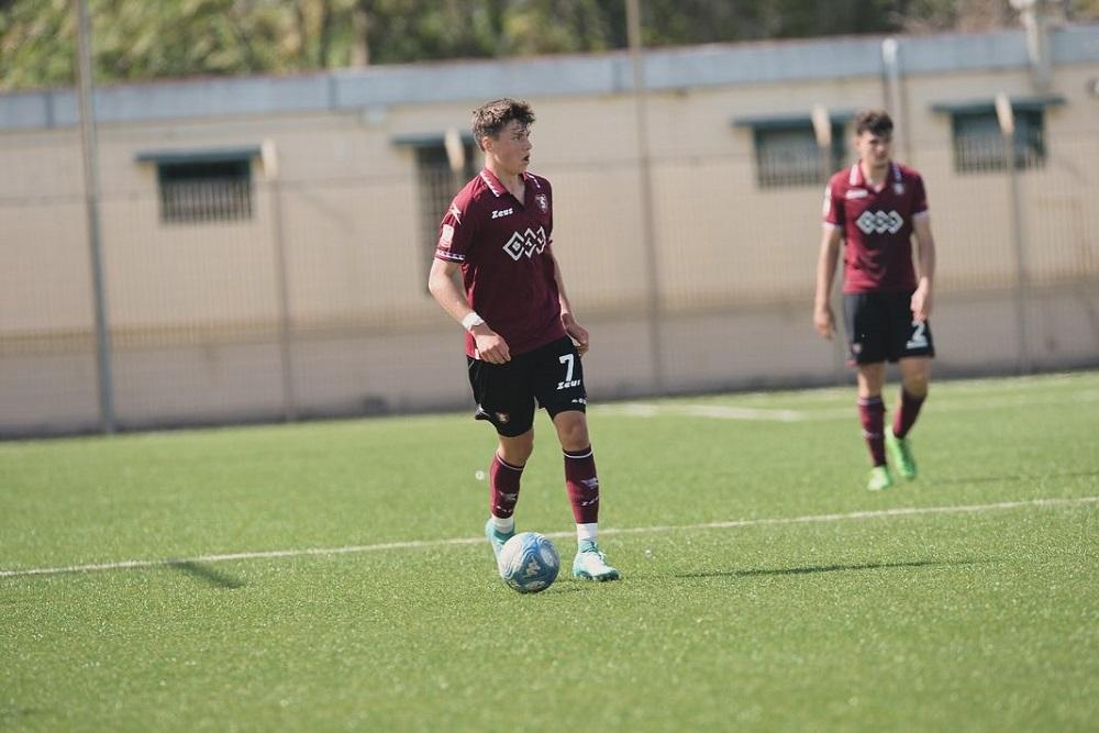 Mikołaj Szkiela w rundzie wiosennej będzie piłkarzem Siarki Tarnobrzeg. (fot. Salernitana)