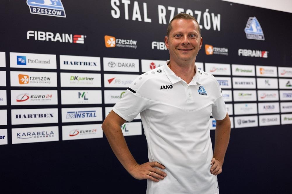 Miłosz Bieniaszewski od teraz będzie nowym rzecznikiem prasowym Stali Rzeszów. (fot. Stal Rzeszów)