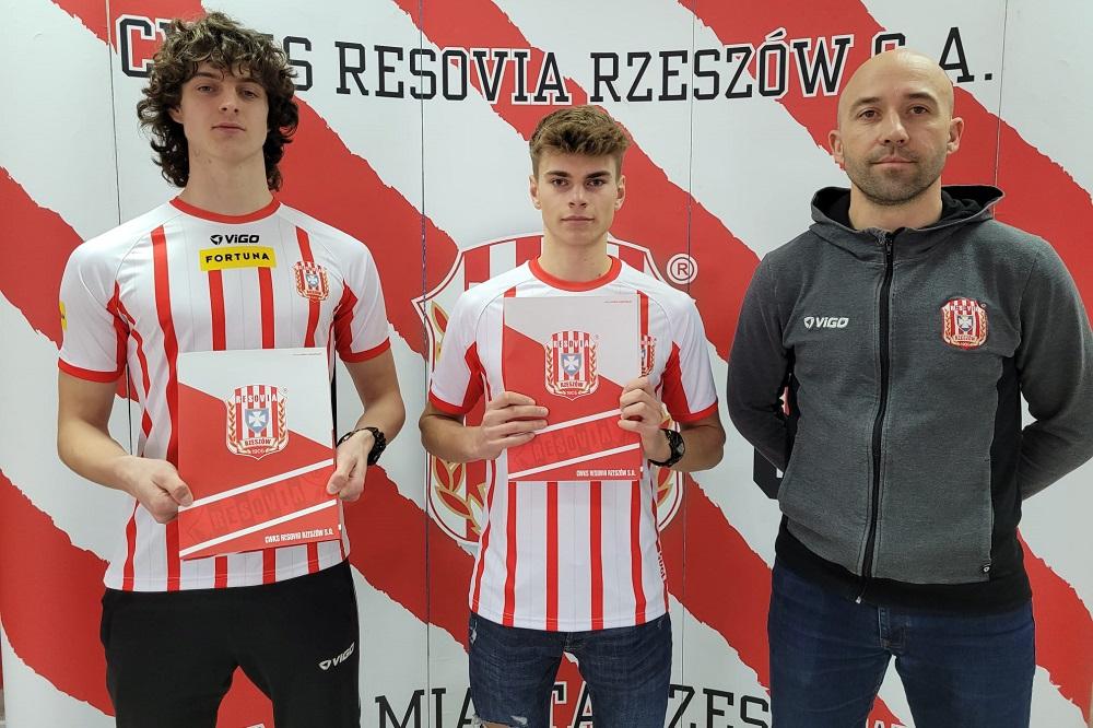 Dawid Pieniążek i Jakub Maćkowiak zostali włączeni do kadry pierwszej drużyny Resovii! (fot. SMS Resovia)