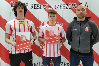 Dwóch wychowanków SMS Resovia trafiło do pierwszej drużyny