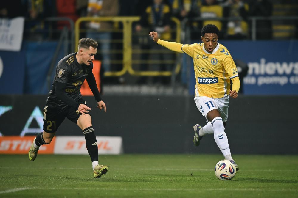 Fábio Ronaldo (na zdjęciu z prawej) strzelił gola dla Motoru Lublin już w 4. minucie meczu. Niestety to nie wystarczyło do wygranej (fot. Motor Lublin)