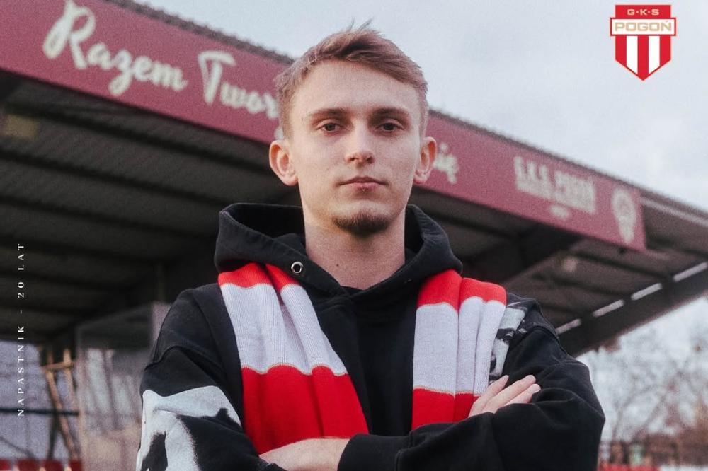 Norbert Pacławski z Lecha Poznań trafił do Pogoni Grodzisk Mazowiecki. Teraz przeniósł się do Sokoła Kolbuszowa Dolna (fot. facebook.com/pogongrodziskmazowiecki)