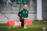 Olaf Nowak po operacji. Napastnik Stalówki walczy o powrót do gry