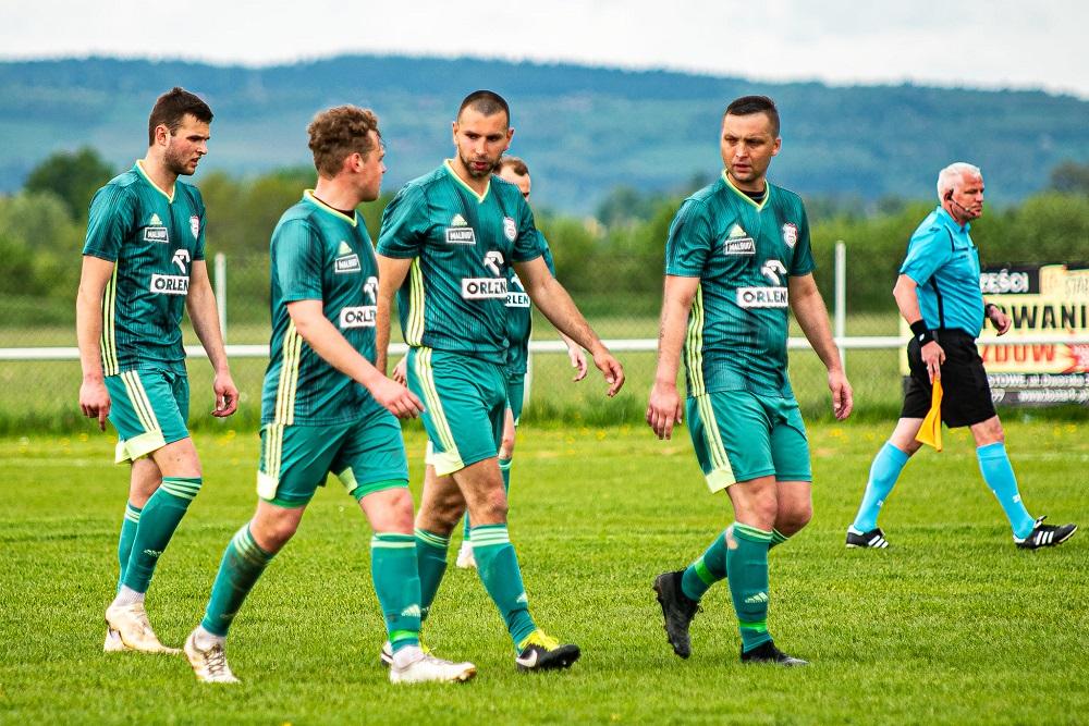 Partyzant Targowiska grał do końca i zdobył punkt w meczu ze Stalą II Mielec. (fot. Konrad Kwolek)