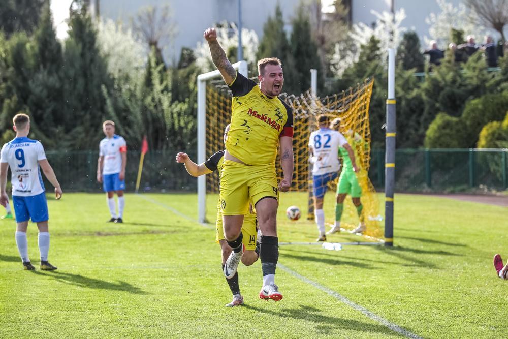 Kacper Piechniak zapewnił Sokołowi Kamień zwycięstwo nad JKS-em Jarosław (fot. Radek Kuśmeirz)