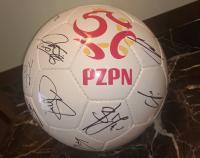 JKS Jarosław pomaga choremu Kubusowi. Wylicytuj piłkę z autografami kadrowiczów