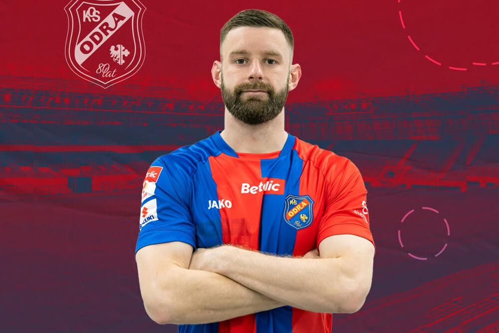 Piotr Żemło ostatnie 7 sezonów spędził w Odrze Opole. Wcześniej grał m.in. w Wiśle Kraków, gdzie zadebiutował w Ekstraklasie (fot. odraopole.pl)