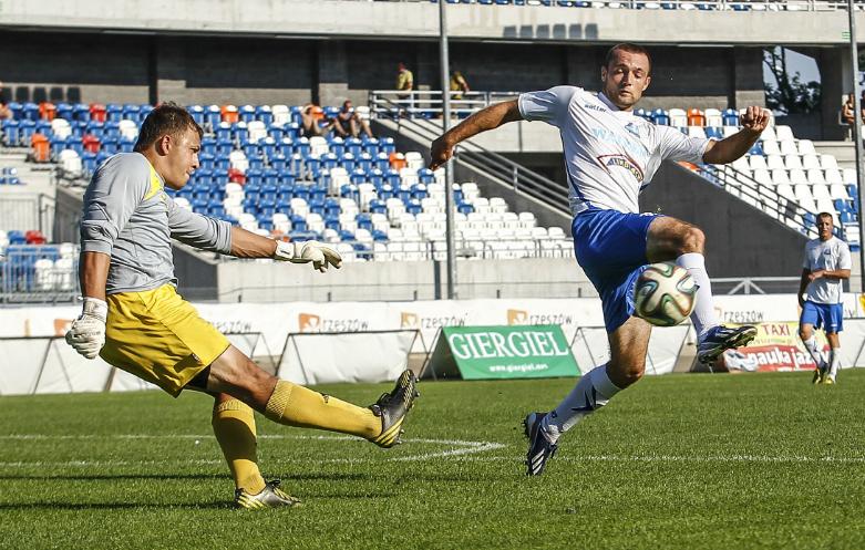 Piotr Kukulski (z lewej) strzelił jedną z bramek, choć zazwyczaj rolę ma zupełnie inną.
