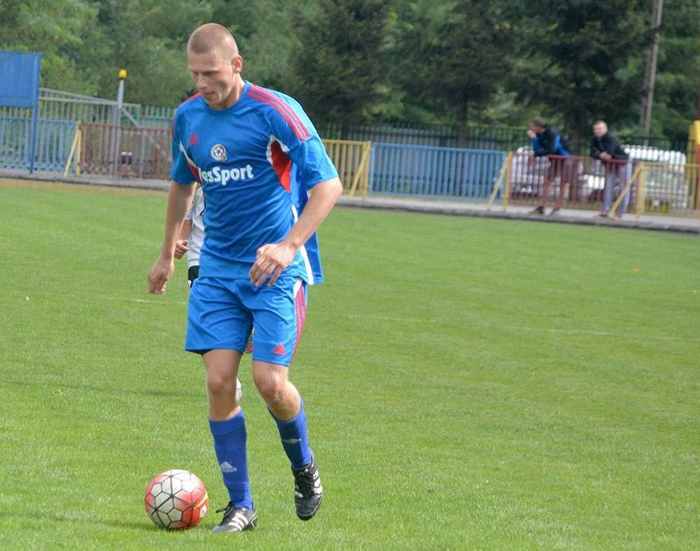Jakub Zaskalski - jeszcze w barwach Kolbuszowianki - w której grał jesienią 2015 roku. 