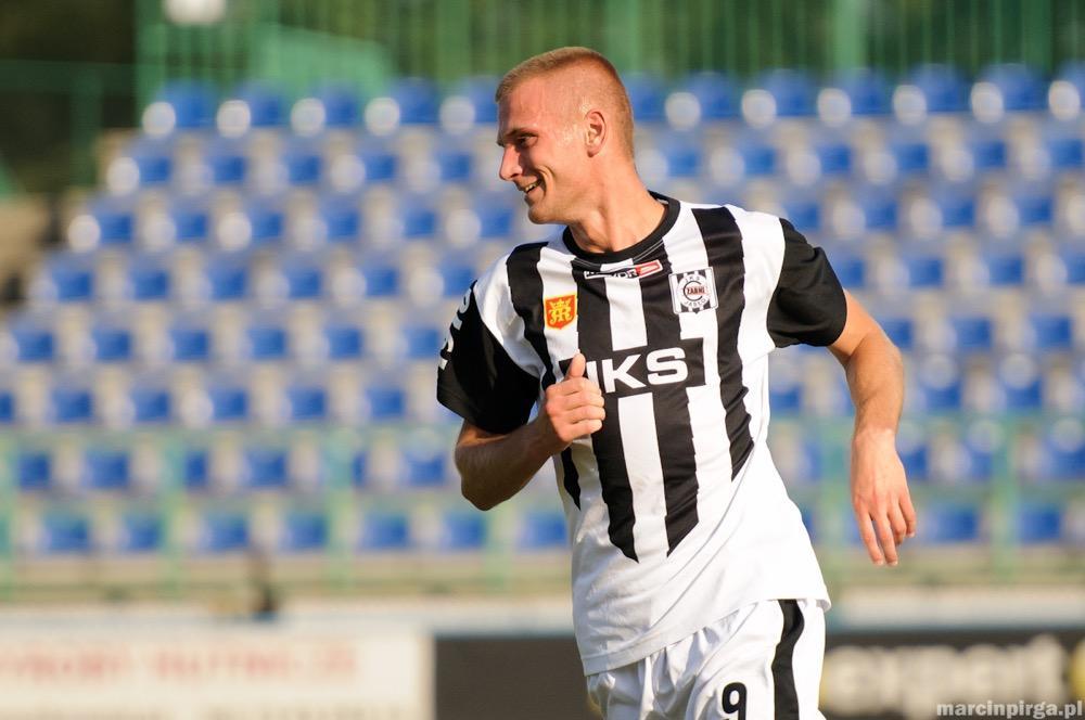 Kamil Folwarski kolejny raz uradował kibiców Czarnych (fot. Marcin Pirga)