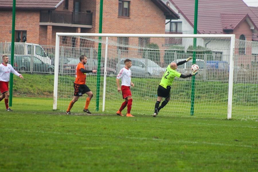 Kolbuszowianka kilkakrotnie zagroziła bramce Czermina (fot. facebook.com/kolbuszowianka1948/)